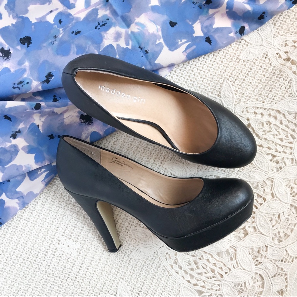 {Madden Girl} Clearlyy Pumps